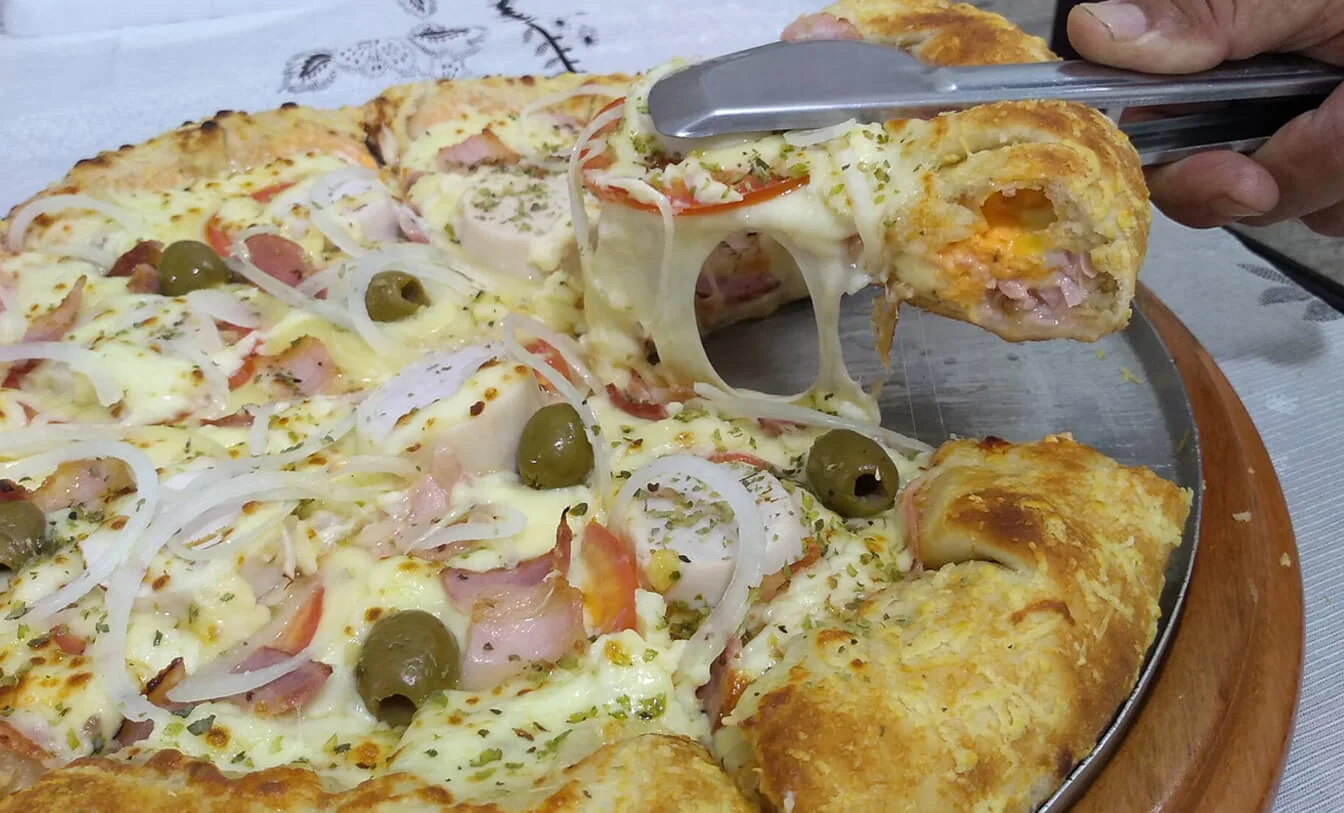 Pizza da Saloon Pizzaria, foto publicada no diretório local.